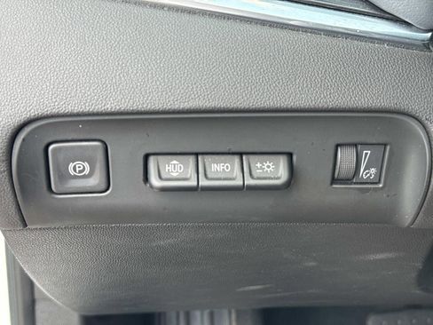 Used 2024 Buick Enclave Premium FWD image 22