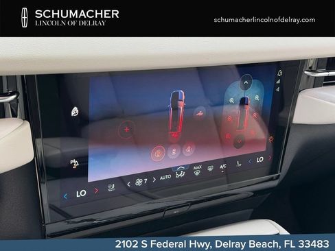 New 2026 Lincoln Navigator Premiere AWD/4WD image 18