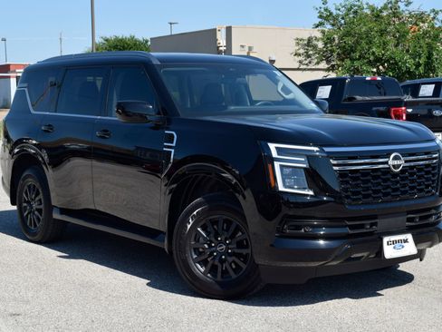 Used 2025 Nissan Armada SV RWD image 3