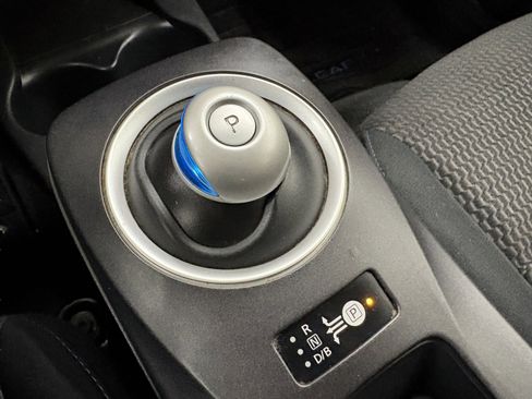 Used 2015 Nissan Leaf S w/ Charge Package image 20