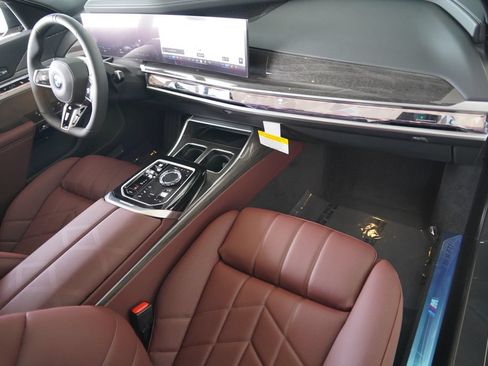 New 2026 BMW 740i w/ Premium Package RWD image 14