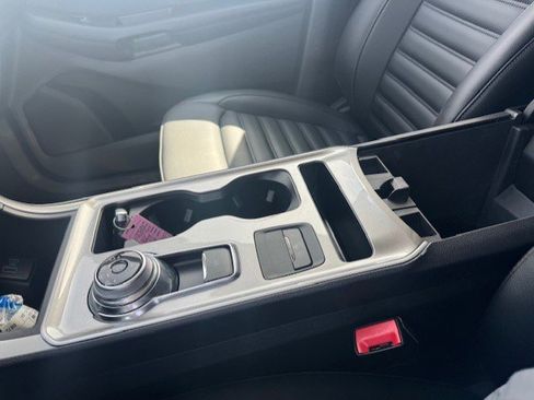 Used 2024 Ford Edge SEL w/ Convenience Package image 20