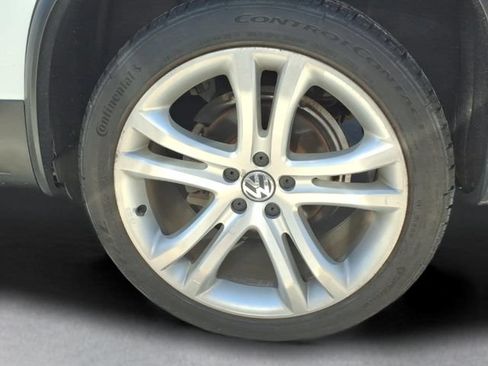 Used 2013 Volkswagen Tiguan SEL AWD/4WD image 9