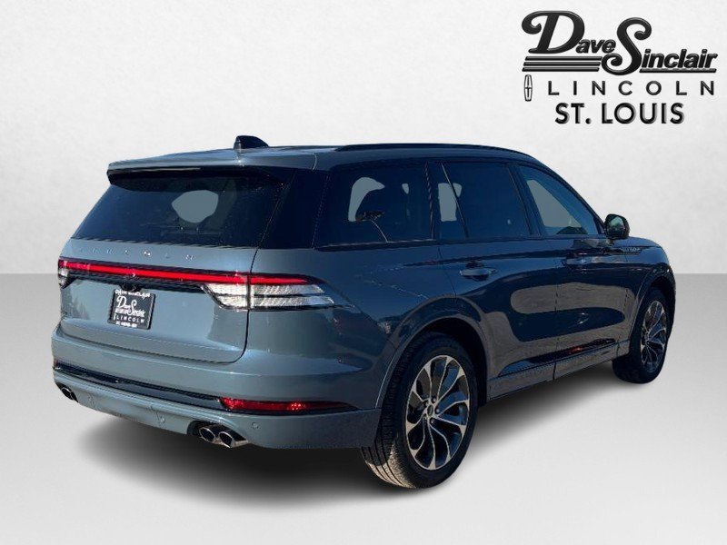 New 2026 Lincoln Aviator AWD w/ Jet Appearance Package image 5