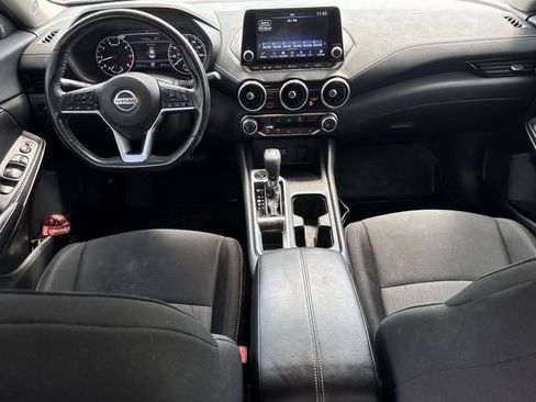 Used 2022 Nissan Sentra SV FWD image 11