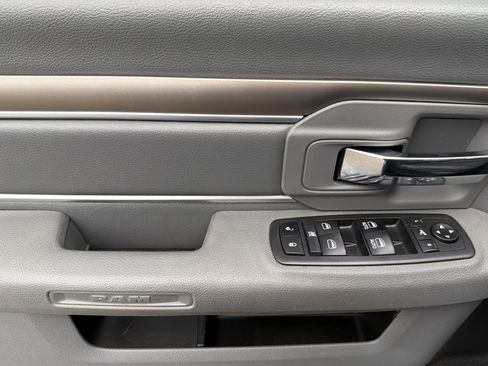 Used 2019 RAM 1500 Big Horn image 8