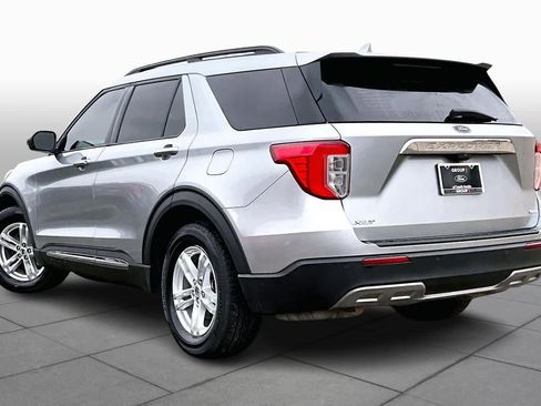 Used 2020 Ford Explorer XLT w/ Equipment Group 202A image 11