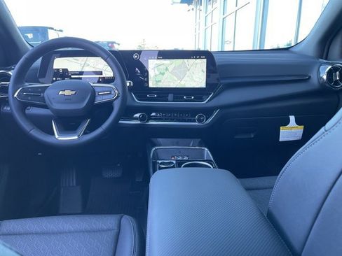 New 2026 Chevrolet Equinox LT w/ Convenience Package II image 12