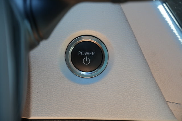 Used 2025 Toyota Corolla SE FWD image 29