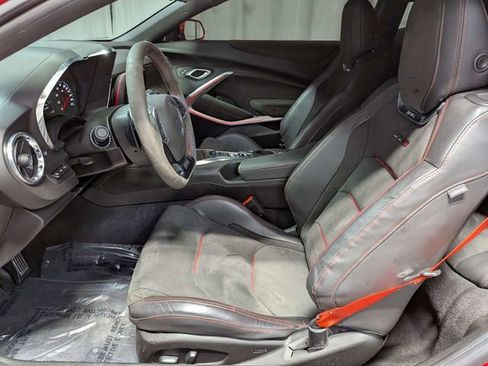 Used 2019 Chevrolet Camaro ZL1 RWD image 9