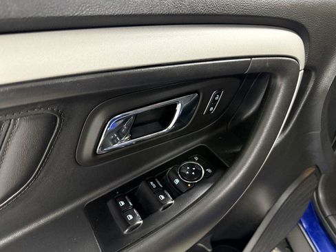 Used 2014 Ford Taurus SEL w/ Equipment Group 201A FWD image 22