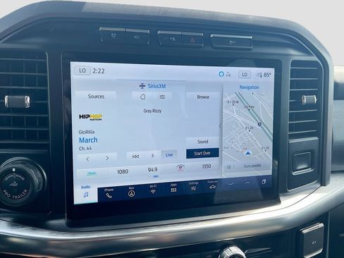 Used 2023 Ford F150 Lariat w/ Trailer Tow Package image 15