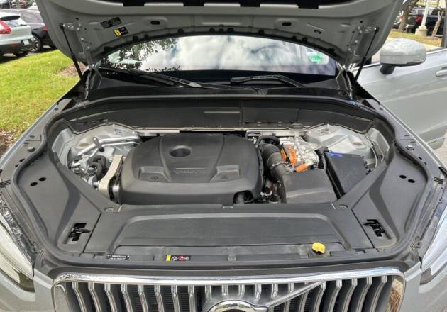 Used 2024 Volvo XC90 T8 Plus AWD/4WD image 12