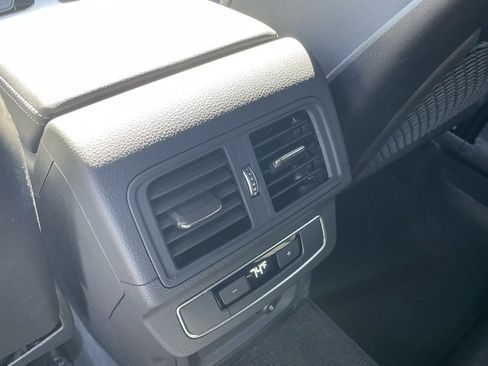 Used 2025 Audi Q5 2.0T Premium image 26