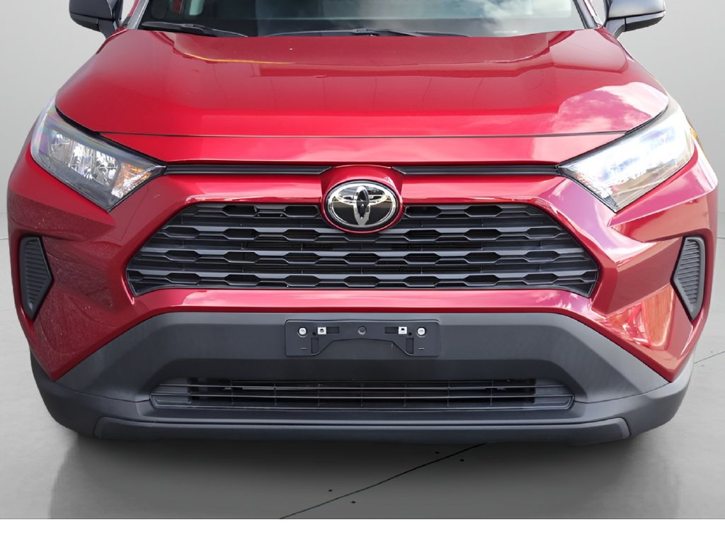 Used 2021 Toyota RAV4 LE AWD/4WD image 8