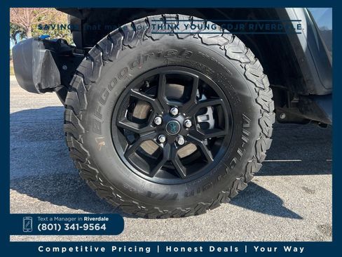 Used 2024 Jeep Wrangler Unlimited image 25