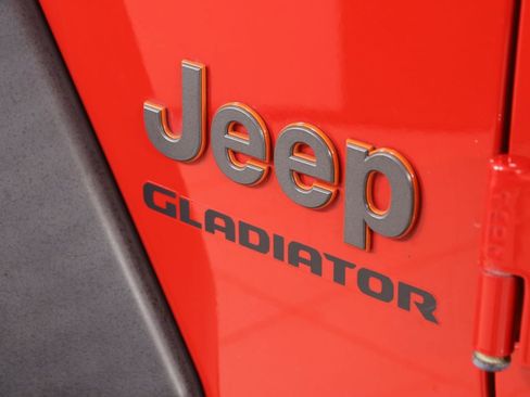 Used 2021 Jeep Gladiator Mojave w/ Trailer Tow Package AWD/4WD image 25