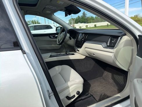 Used 2024 Volvo XC60 B5 Core w/ Protection Package Premier AWD/4WD image 2