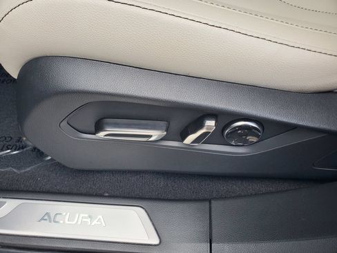 Used 2025 Acura RDX SH-AWD image 19