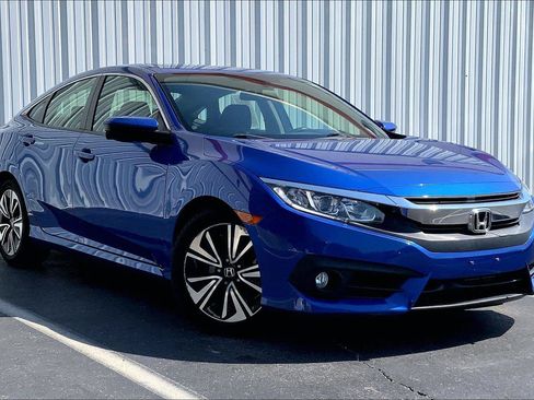 Used 2018 Honda Civic EX-T image 32