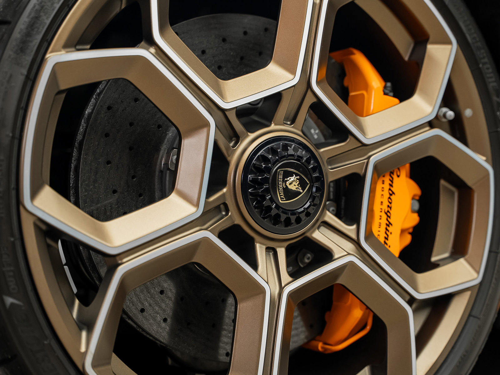 Used 2023 Lamborghini Huracan Tecnica RWD image 25
