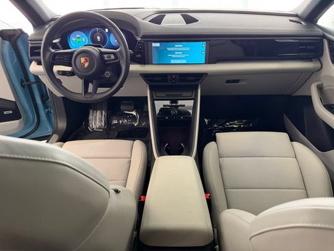 Certified 2026 Porsche Macan 4 Electric AWD/4WD image 17