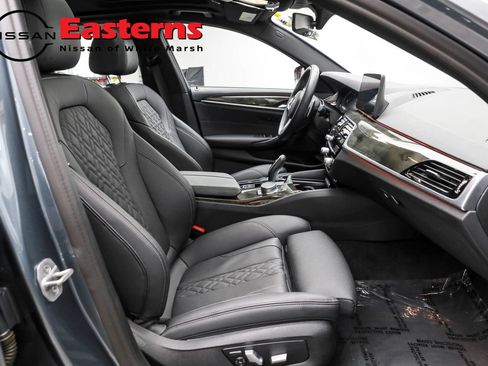 Used 2022 BMW 530i xDrive 530i xDrive w/ M Sport Package image 25