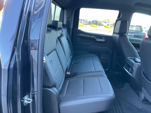 Used 2022 GMC Sierra 1500 Elevation w/ Elevation Premium Package AWD/4WD image 17