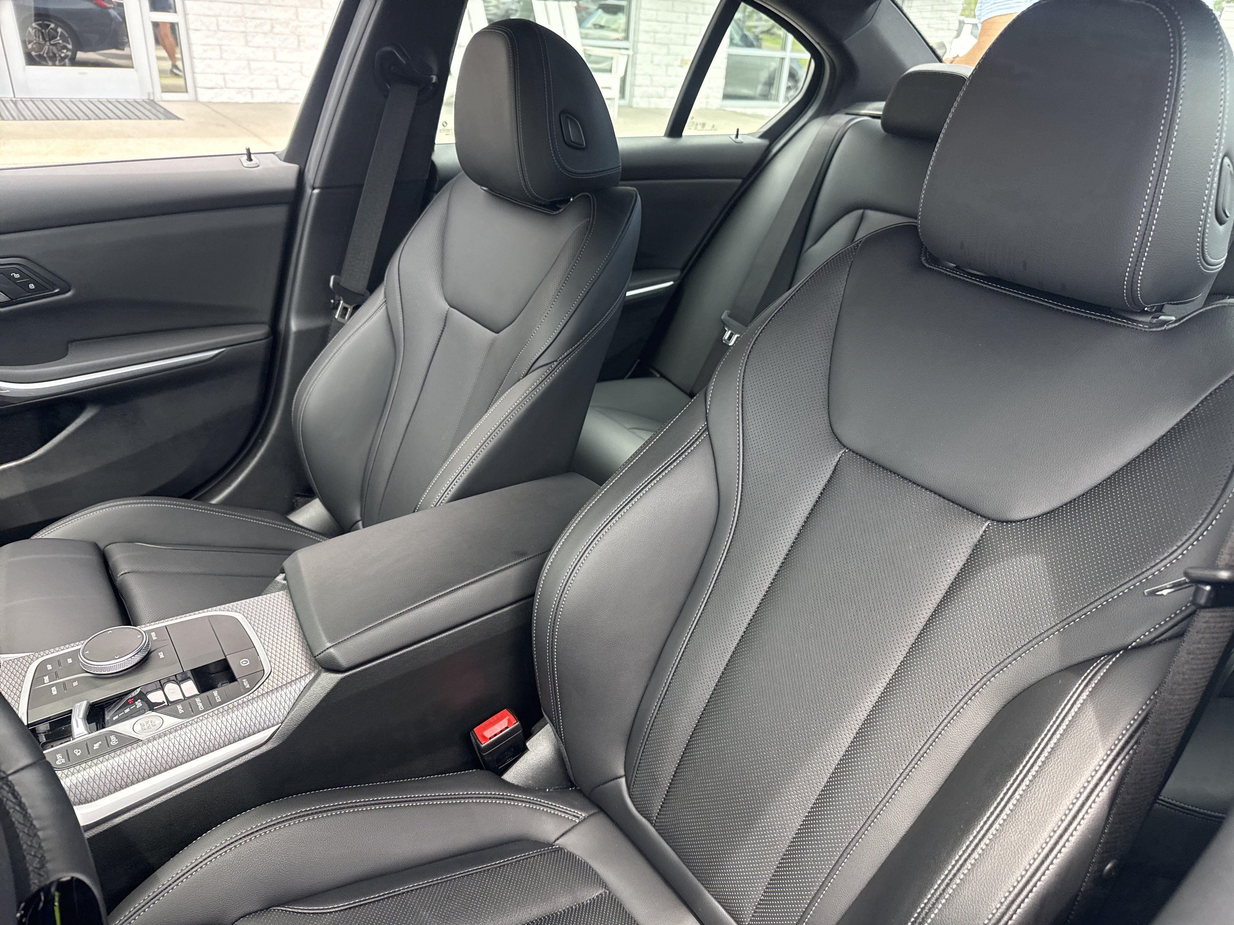 Used 2025 BMW 330i Sedan RWD image 10