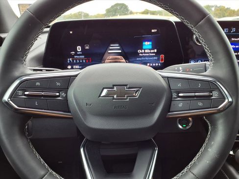 Used 2024 Chevrolet Traverse LT w/ Midnight/Sport Edition image 12