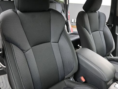 Used 2024 Subaru Ascent Premium w/ Convenience Package image 14