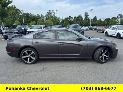 Used 2014 Dodge Charger SXT Plus RWD image 8