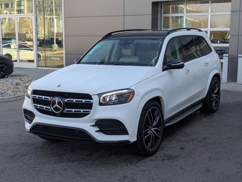 Used 2022 Mercedes-Benz GLS 450 4MATIC image 8