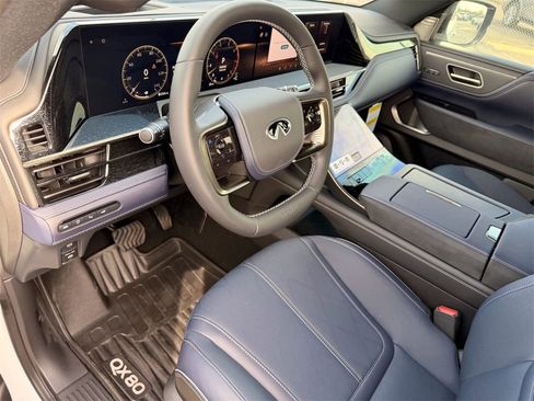 New 2026 INFINITI QX80 4WD image 11