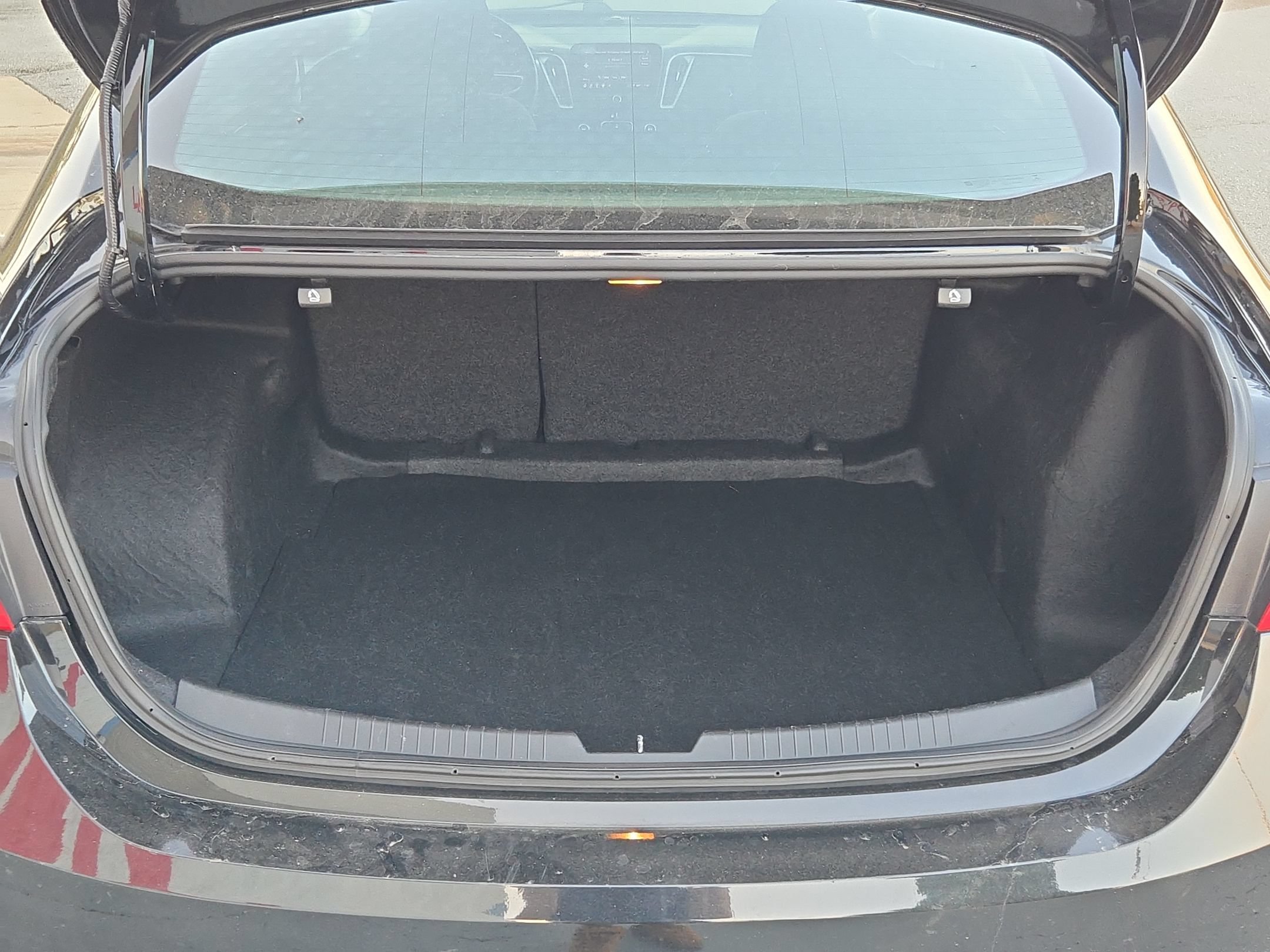 Used 2023 Chevrolet Malibu LT FWD image 18