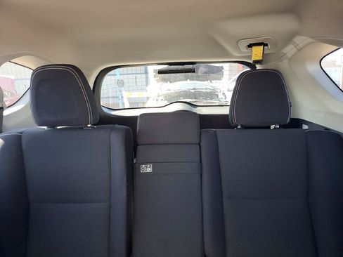 Used 2018 Toyota RAV4 LE Plus w/ Carpet Mat Package AWD/4WD image 7