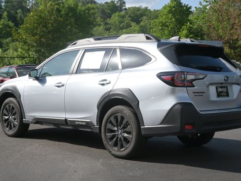 Certified 2025 Subaru Outback Onyx Edition AWD/4WD image 7