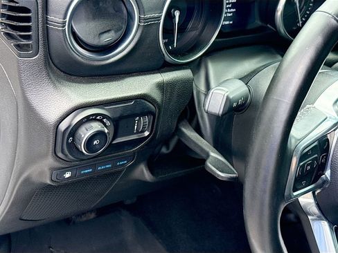 Used 2023 Jeep Wrangler Unlimited Sahara w/ Cold Weather Group AWD/4WD image 11