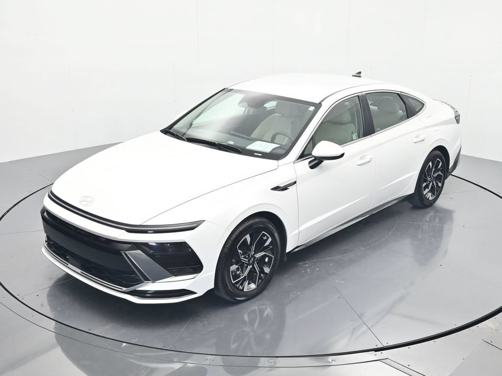 Used 2025 Hyundai Sonata SEL FWD image 29