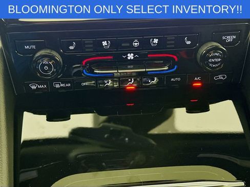 New 2025 Jeep Grand Cherokee L Limited w/ Luxury Tech Group II image 16