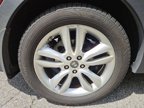 Used 2013 Hyundai Santa Fe Sport 2.0T FWD image 24