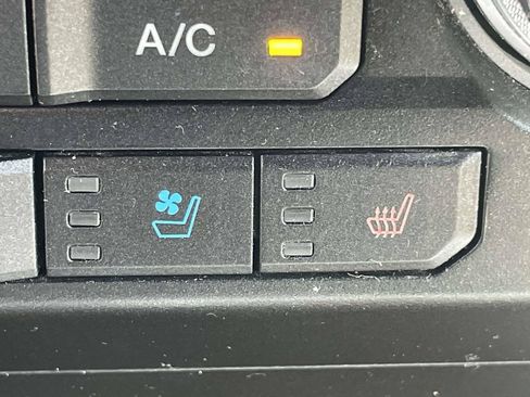 Used 2019 Ford F150 Lariat w/ Equipment Group 502A Luxury RWD image 19