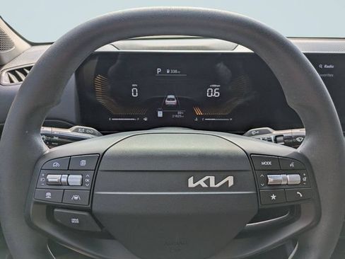 Used 2025 Kia K4 FWD image 27
