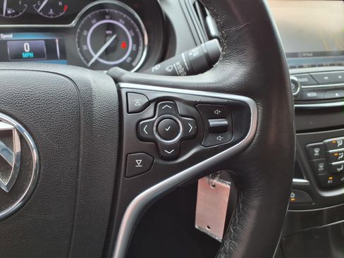 Used 2016 Buick Regal image 23