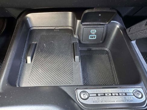 Used 2025 Ford Bronco Badlands AWD/4WD image 26