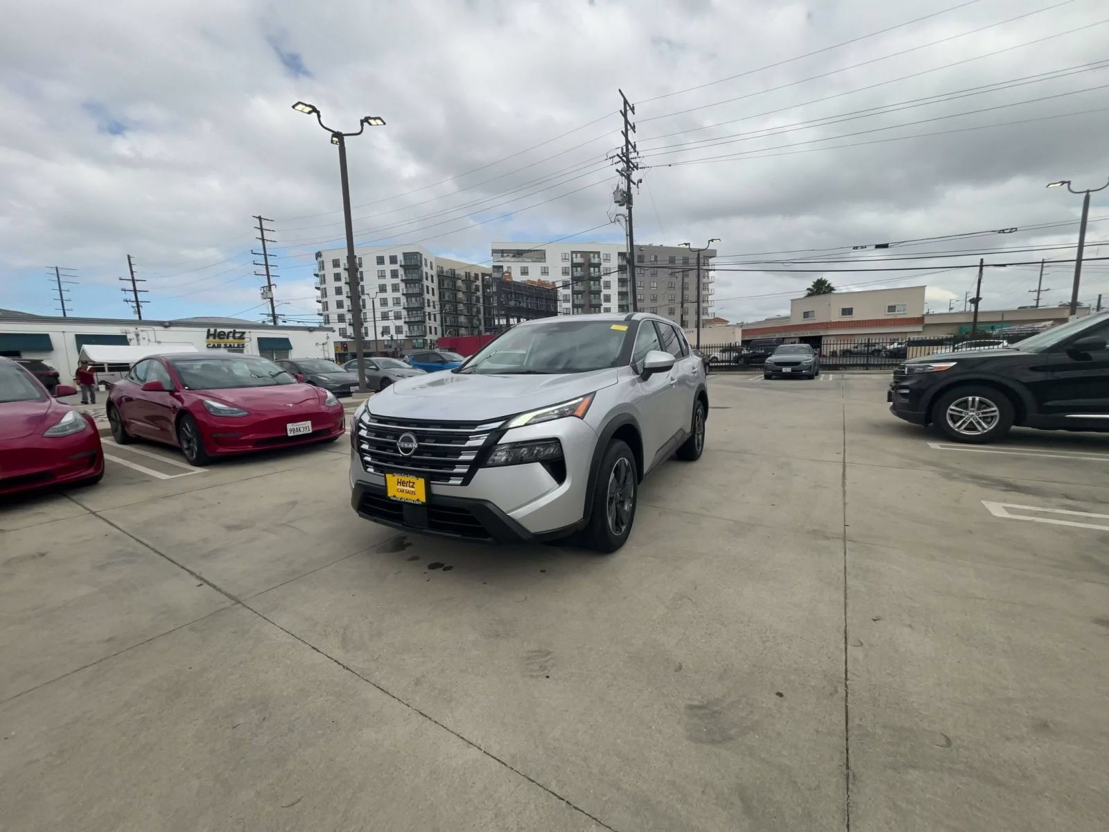 Used 2025 Nissan Rogue SV FWD image 6