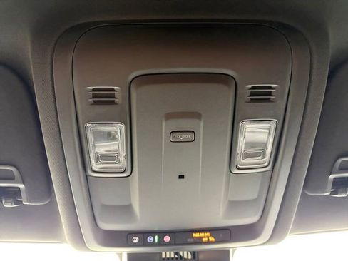 Certified 2025 Chevrolet Suburban LS image 10