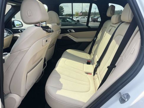 Used 2021 BMW X5 xDrive40i w/ Convenience Package AWD/4WD image 11