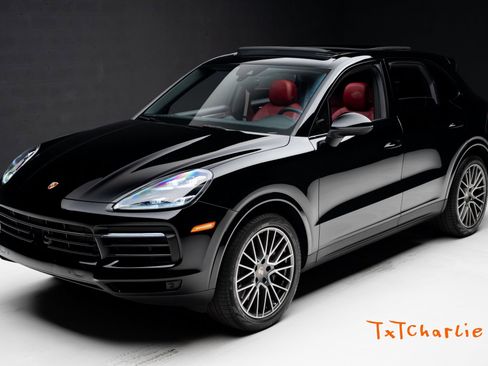 Used 2023 Porsche Cayenne S image 1