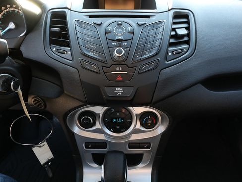 Used 2019 Ford Fiesta SE w/ Cold Weather Package FWD image 18